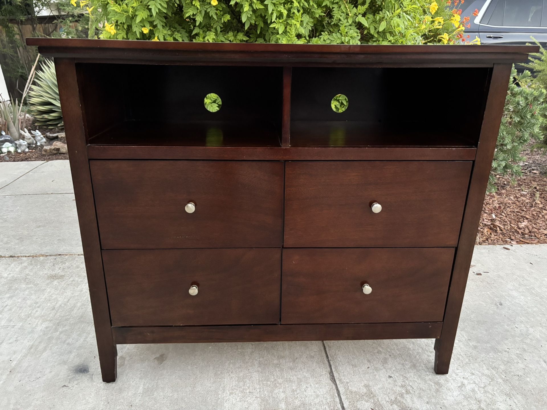 Modern Media Dresser Chest of Drawers Furniture Great Condition