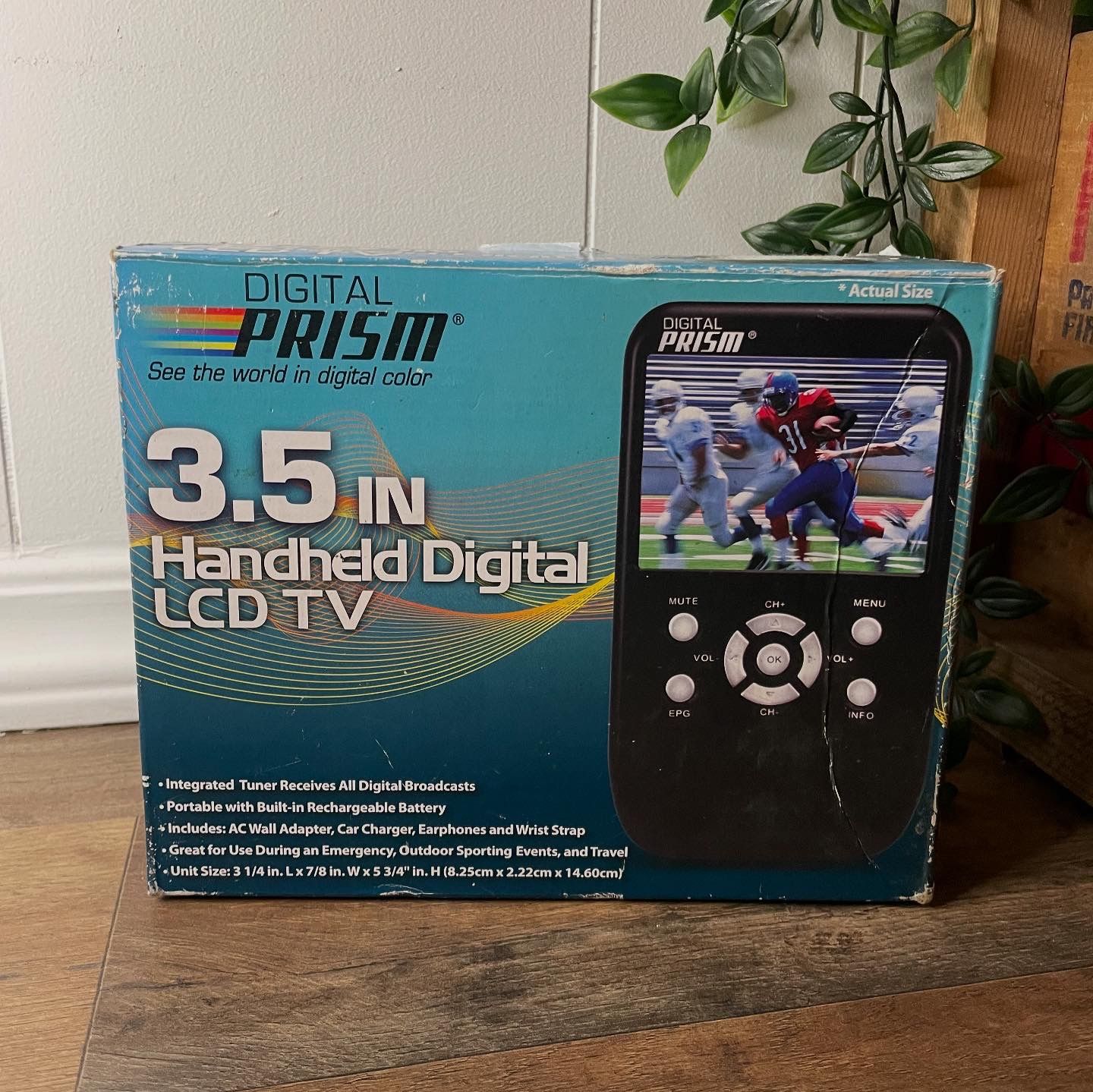 Digital Prism 3.5” Handheld Digital LCD TV Portable Battery-Powered