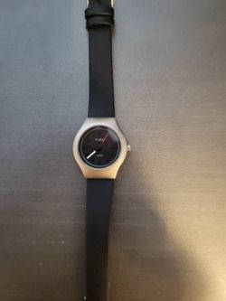 Very nice LADIES OLIGI WATCH BRAND NEW BATTERY
