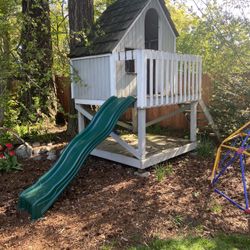 Playhouse/Treehouse - You deconstruct and haul!