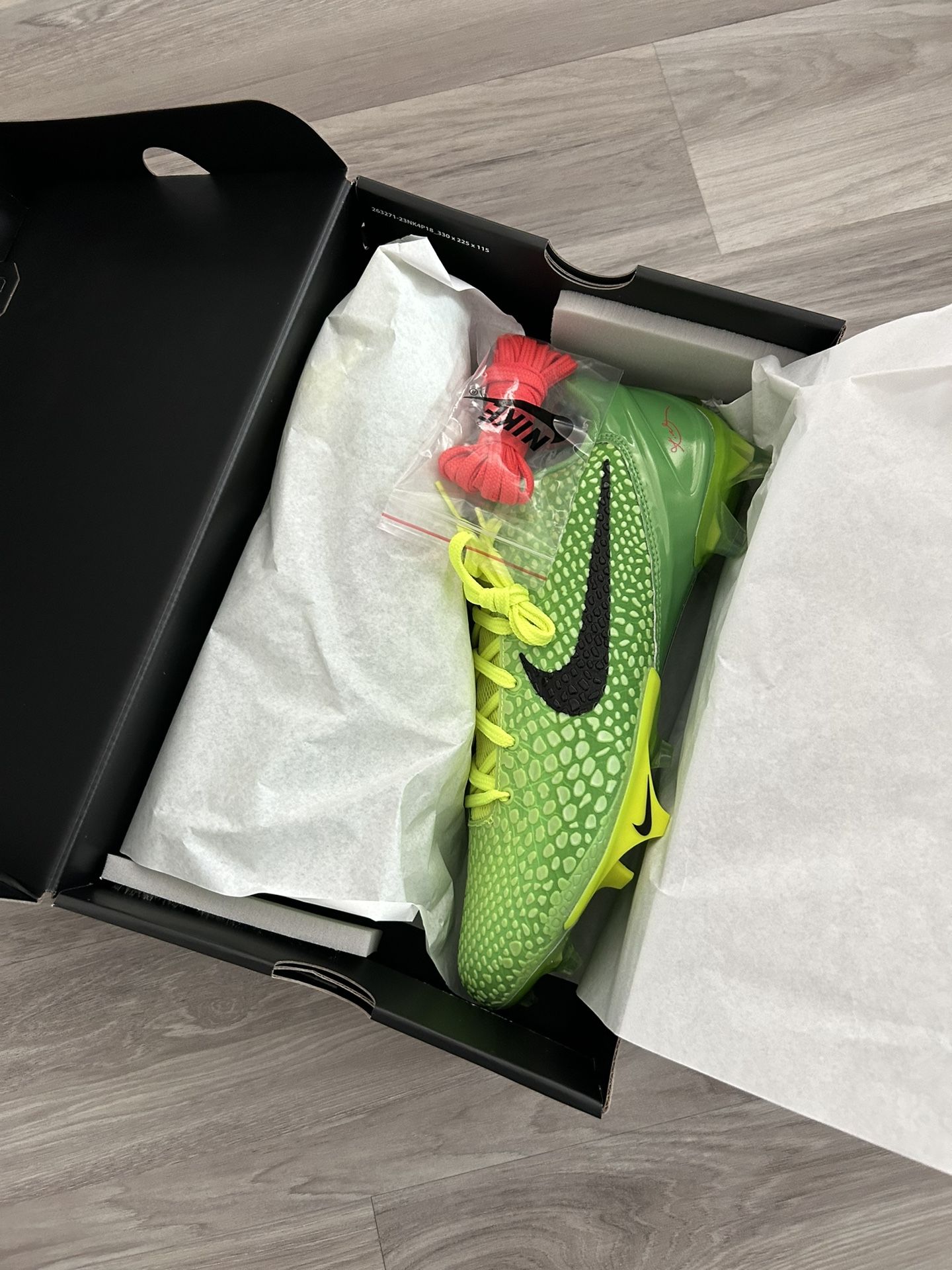 Kobe Grinch Vapor Edge Cleats Size 11