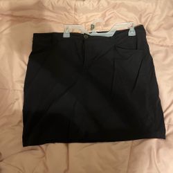 Black skort