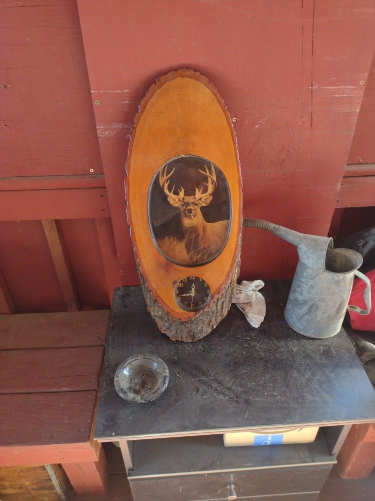 Deer Clock