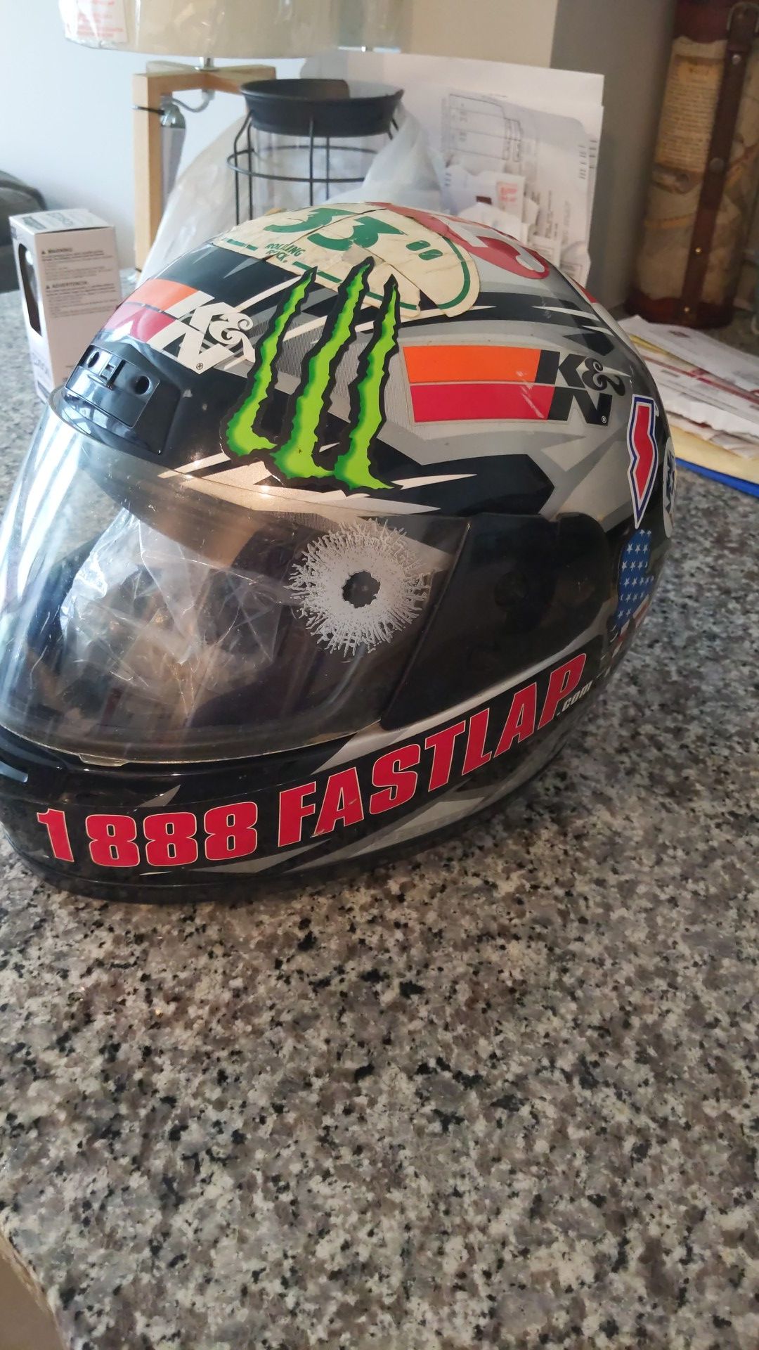 Motorcycle helmet