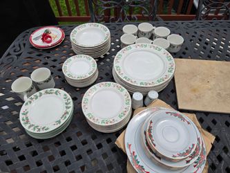 Christmas dinner set