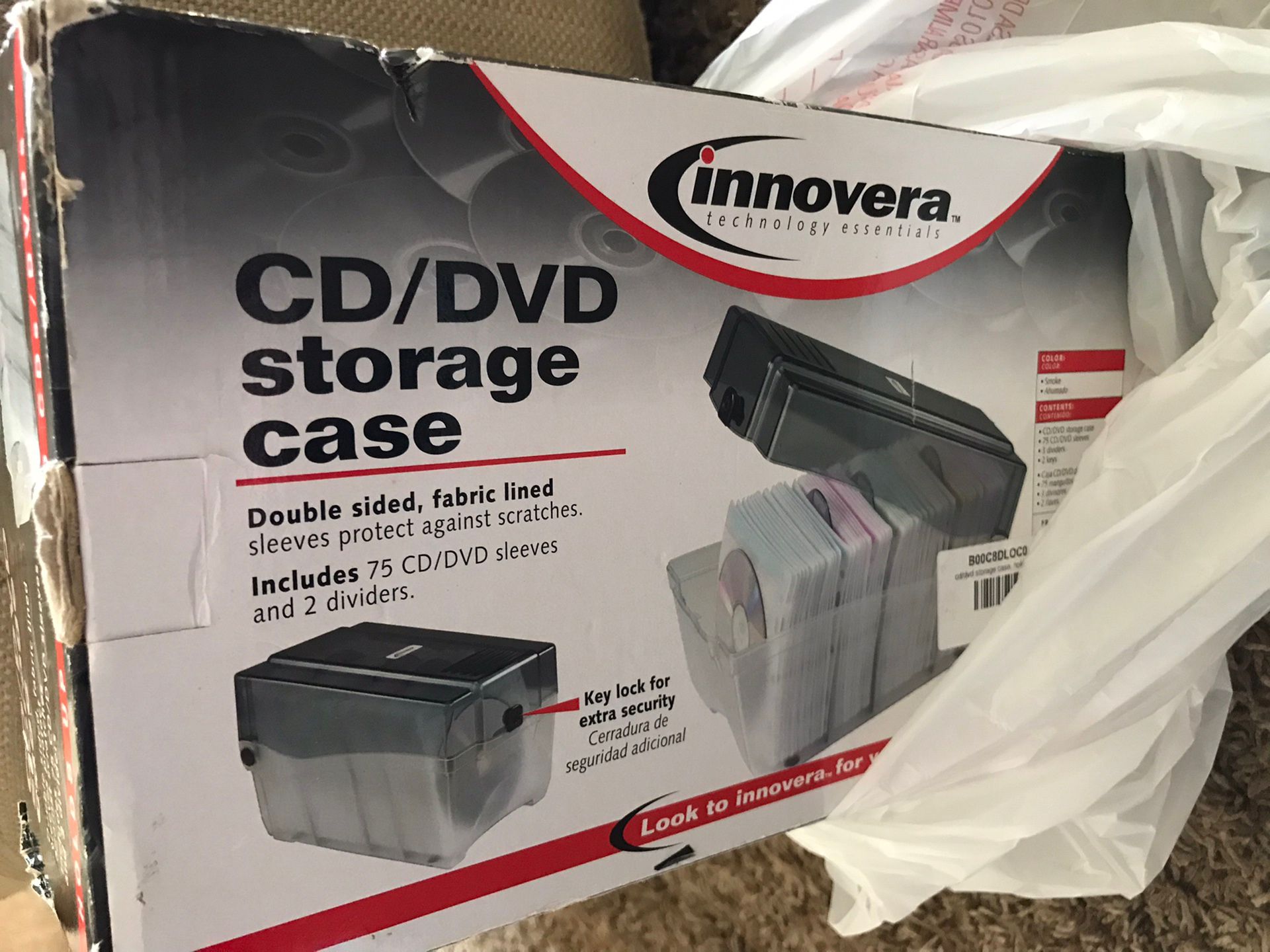 Innovera CD/DVD Storage Case with Dividers And Sleeves