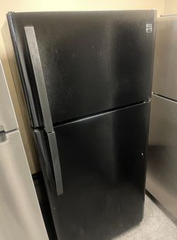 Kenmore Top Mount Black Refrigerator
