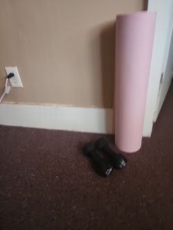 Yoga Mat + 2 x 5 lb Dumbbells - Great Condition