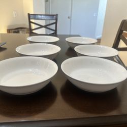 6 Porcelain Bowls