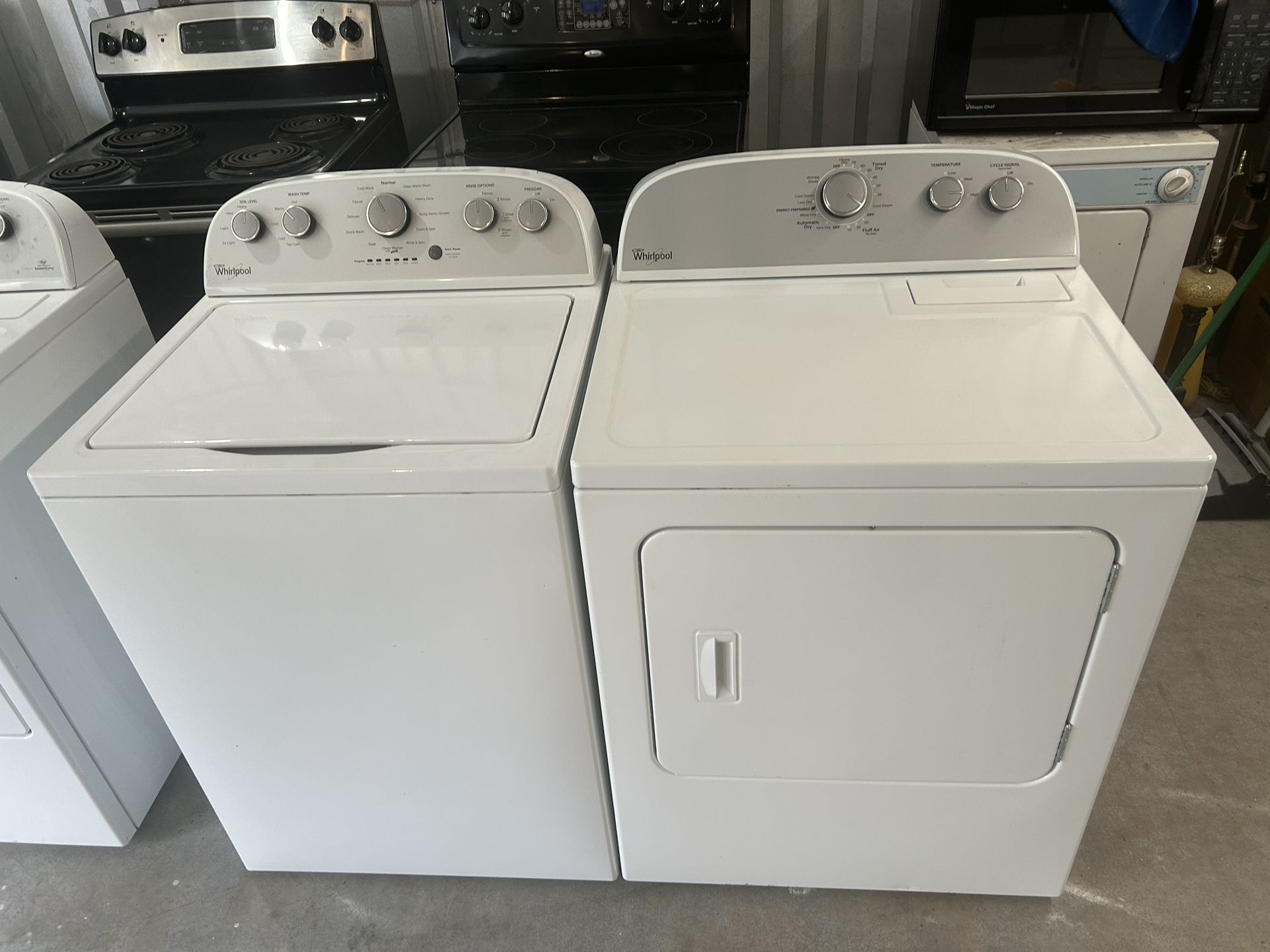 **NICE CLEAN WHIRLPOOL TOP LOAD WASHER DRYER SET ** for Sale in Raleigh