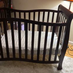 Mini crib