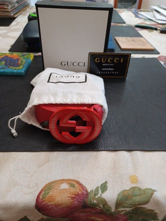 GUCCI BELT, BAG, BOX, AND CARD 130 WHICH IS XXL