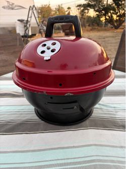 Mini portable charcoal grill