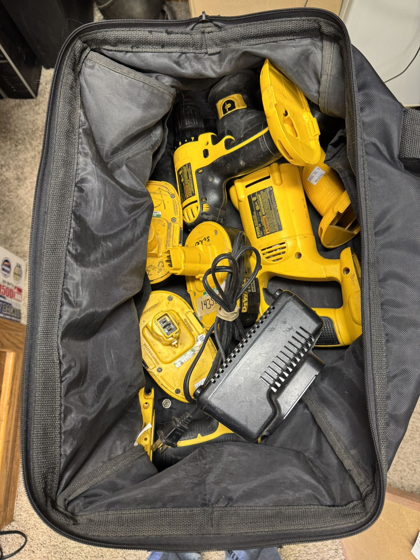 DeWalt 18V Cordless Tool Set – Drill, Impact, Saw, Light, Charger & Batteries