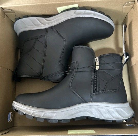 Khombu Women's Sz 7 Black All Weather Ankle Boots Memory Foam NEW n BOX