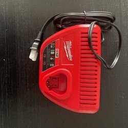 Milwaukee Tool M12 12-Volt Lithium-Ion Battery Charger