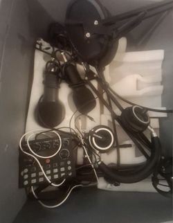 Podcast Setup (2 Mics, Mounts, Sound Box, Headphones)