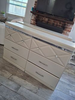 Glamor Bling Girls dresser
