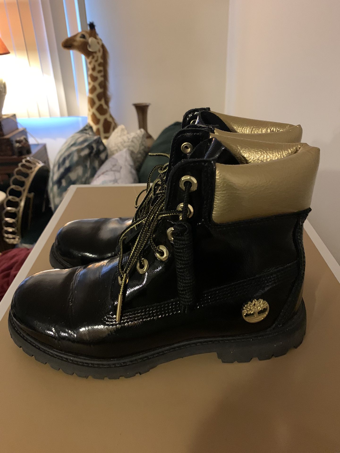 Ladies Patent Timberland Boots Sz 8.5 Look New