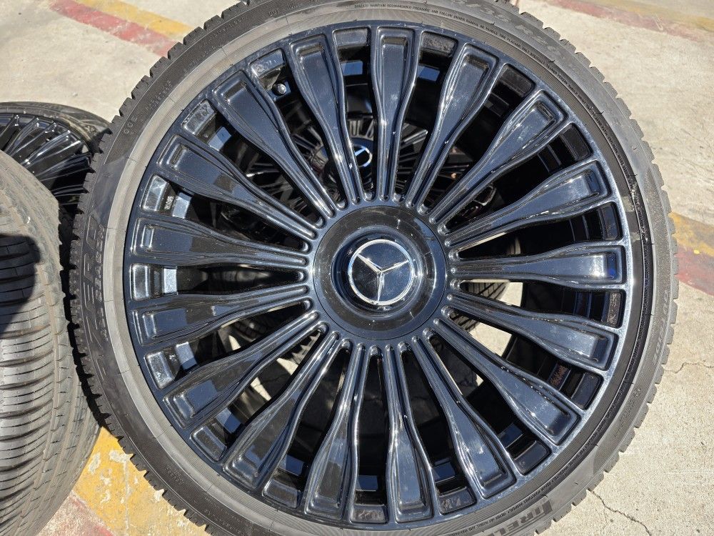 20"new Staggerd Wheels With PIRELLI Tires For MERCEDES BENZ S550 