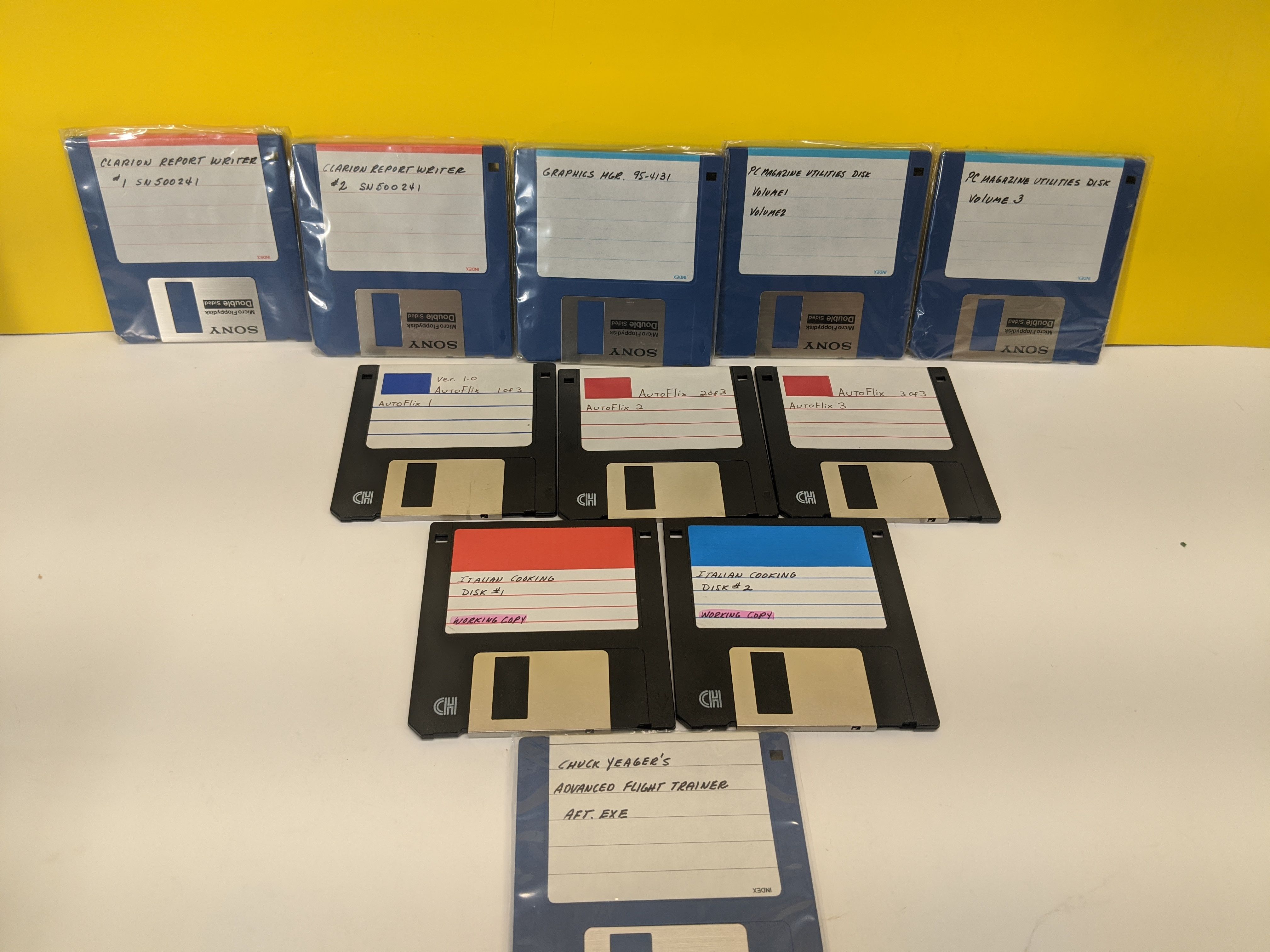 5 Different Floppy Disc Computer Software Programs - Vintage 3.5" Software
