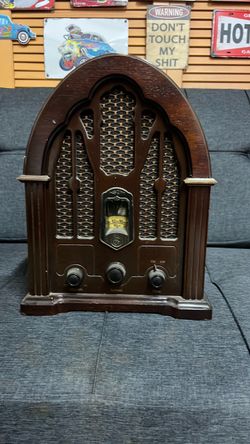 GE Vintage Style Cathedral AM/FM Radio