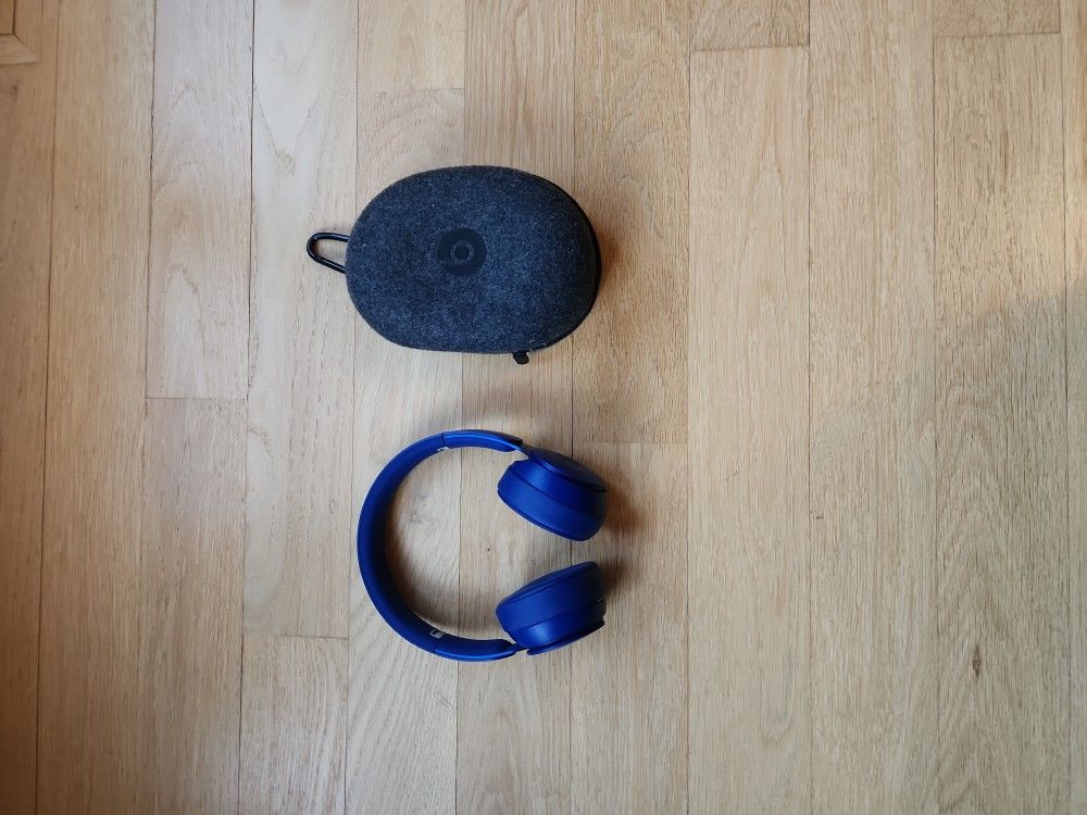 Blue Beats Solo Pro 4s