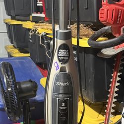 Shark Cleaner