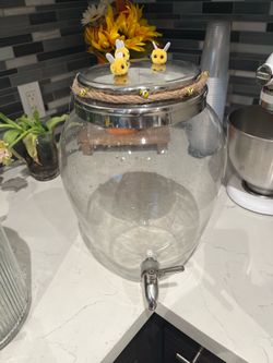 Glass drink dispenser