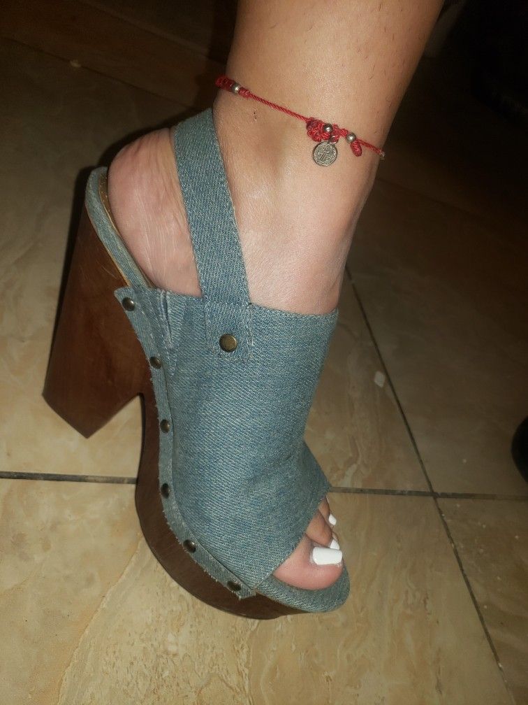 Guess Wedge Heel