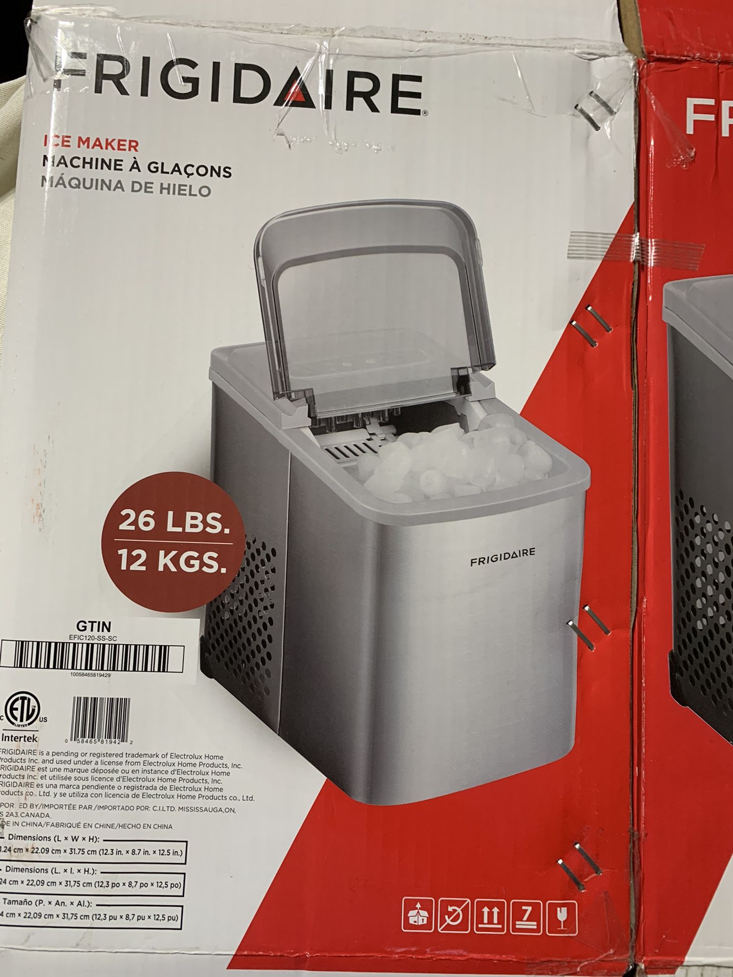 Ice Maker - Like New - Used Couple Times - Frigidaire 26 Lbs per Day Portable Compact Maker, Ice Making Machine, Stainless