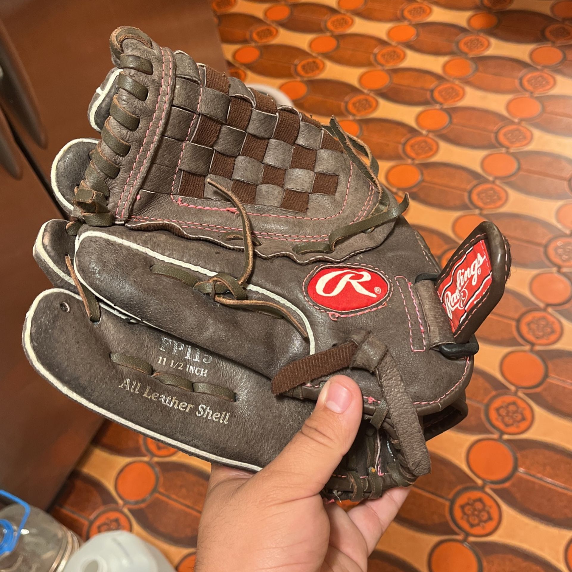 Rawlings Fast pitch Softball Glove.