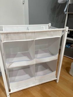 Munchkin Nursery Essentials Organizer