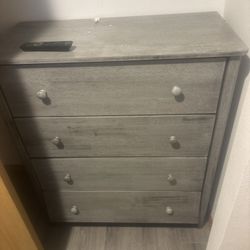 5 Drawer Dresser 