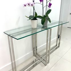 Modern Clear Glass Console Table (Like NEW) – Chrome Base