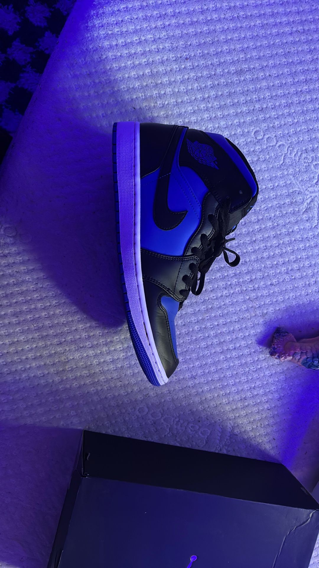 Air Jordan 1 Mid Royal Blue