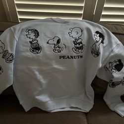 NEW!! SNOOPY PEANUTS SWEATER