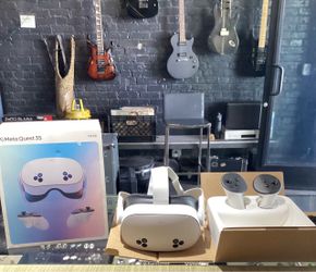 Meta Quest 3S 128GB VR Headset with Controllers