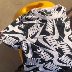 Nike Tee 