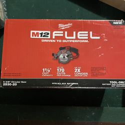 Milwaukee Cordless Circular Saw