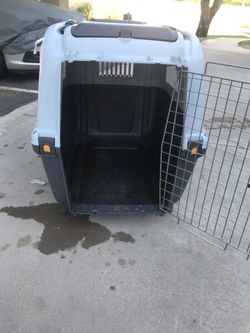 Dog Kennel : 2ft x 3ft ... Good for small / medium breed