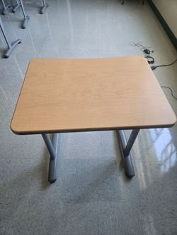 Desk/table