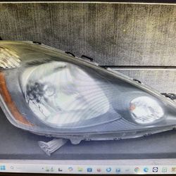 2011 Honda Fit Right headlight