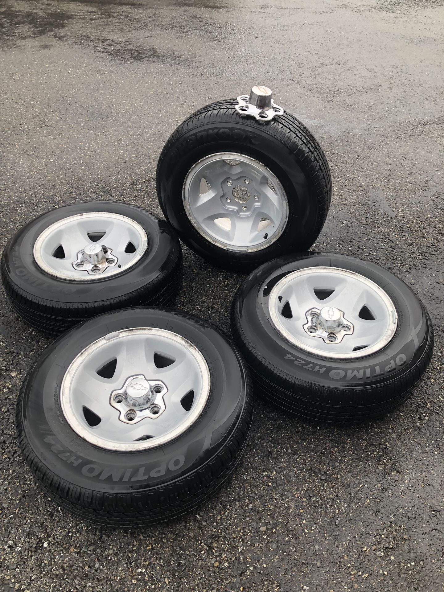 Chevy S10 Factory Aluminum Rims And Tires for Sale in Olympia, WA - OfferUp