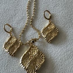 Beautiful Necklace Set