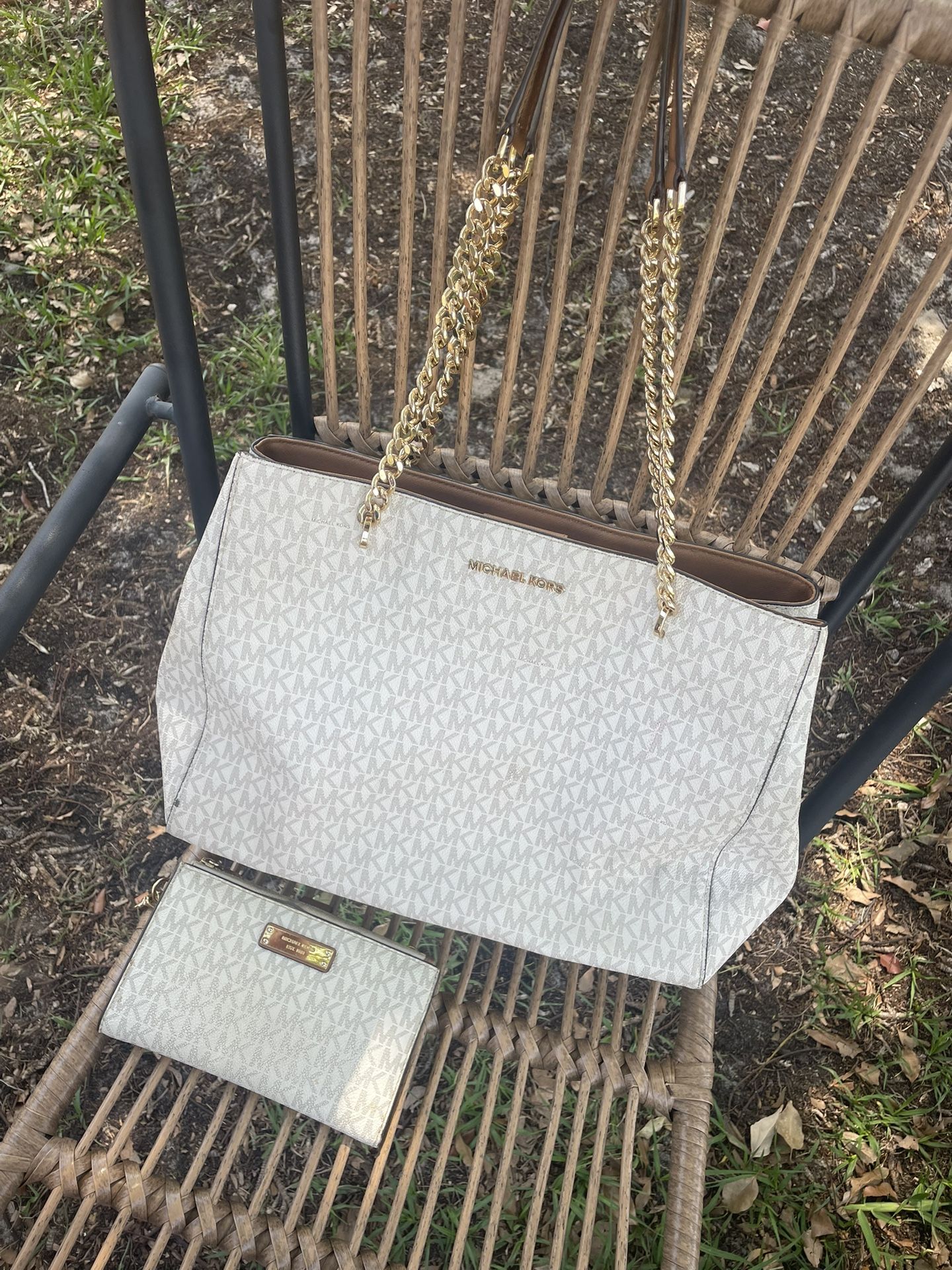 Michael Kors handbag and wristlet wallet
