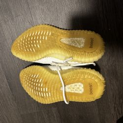 YEEZY 350 - Bone 