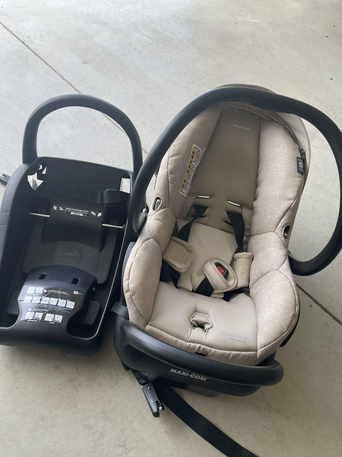 Infant car Seat + Extra Base