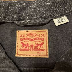 Women’s Levi’s Black Denim Trucker Jacket – Speckled Acid-Wash Look (Size L)