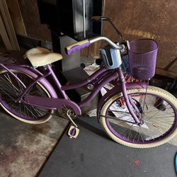 Huffy, Beach Cruiser Purple Bike